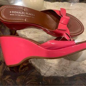 Donald J Pliner Velma Hot Pink Wedge